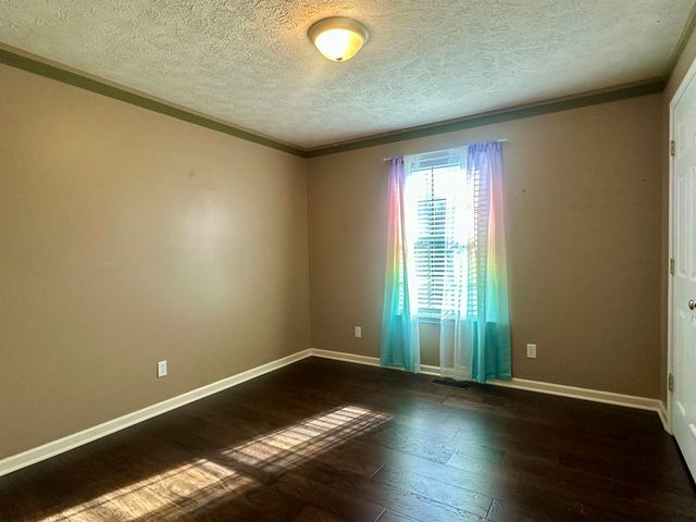 3566 142 HWY, Selmer, TN 38375