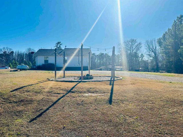 3566 142 HWY, Selmer, TN 38375