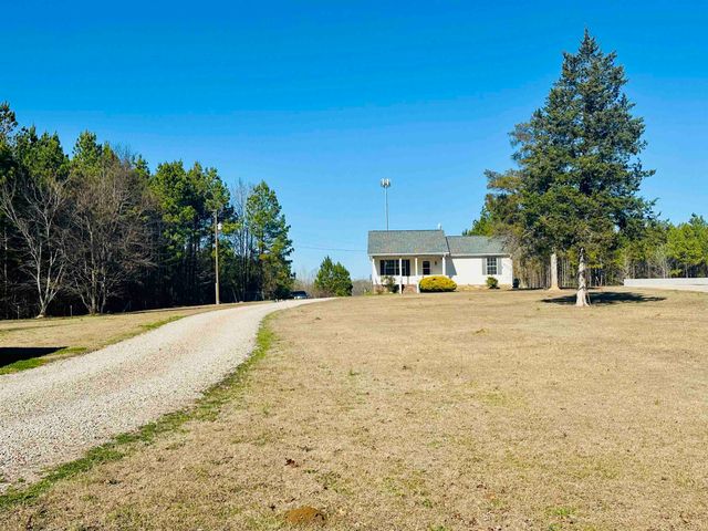 3566 142 HWY, Selmer, TN 38375