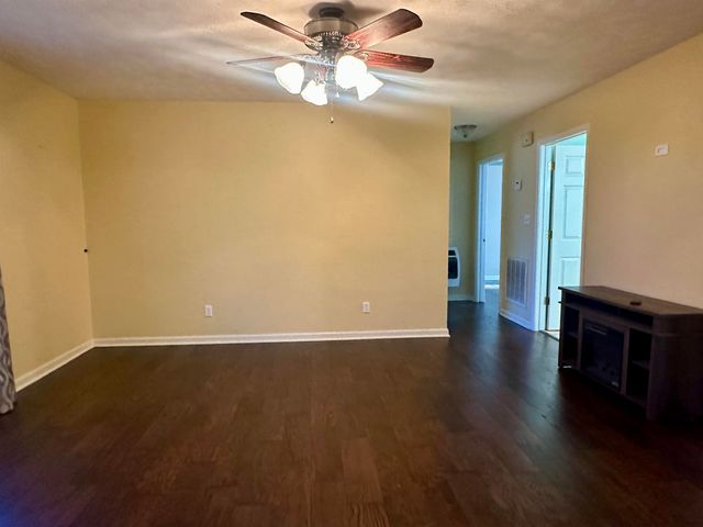 3566 142 HWY, Selmer, TN 38375