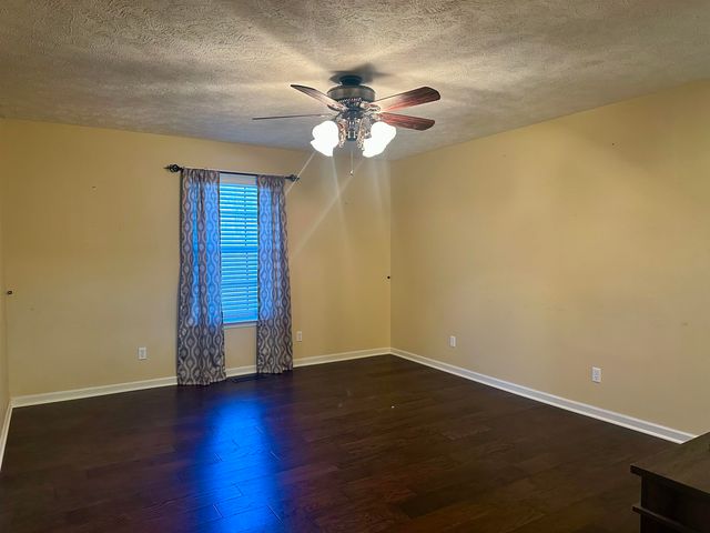 3566 142 HWY, Selmer, TN 38375