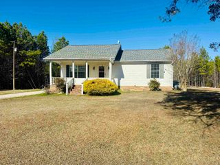 3566 142 HWY, Selmer, TN 38375