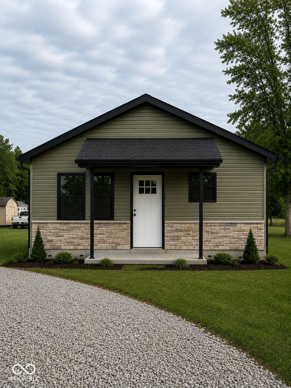 391 Country Manor Street, North Vernon, IN 47265