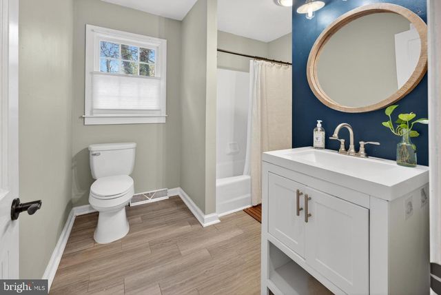 142 EVERGREEN ST, Mount Holly, NJ 08060