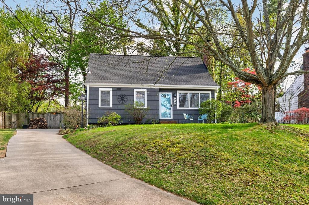 142 EVERGREEN ST, Mount Holly, NJ 08060