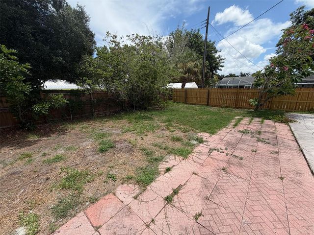 2612 9TH, Bradenton, FL 34205