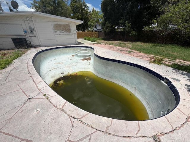 2612 9TH, Bradenton, FL 34205