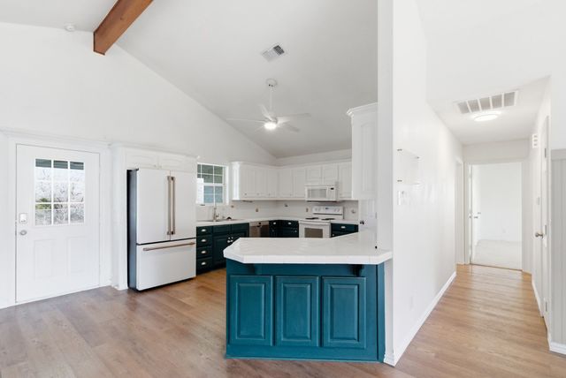 321 E Woody Creek Court, Springtown, TX 76082