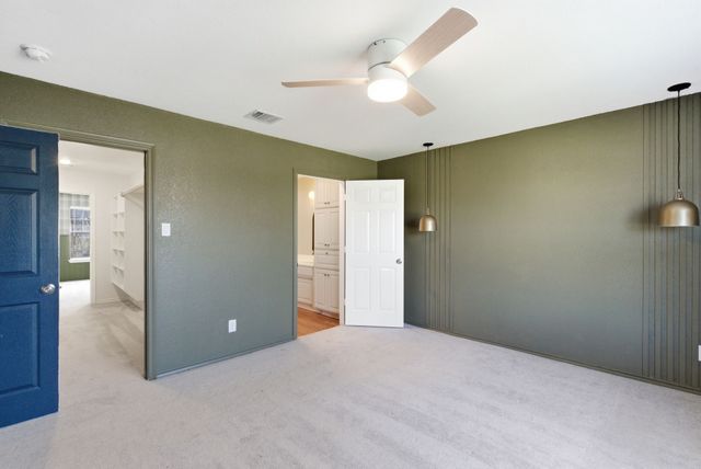 321 E Woody Creek Court, Springtown, TX 76082