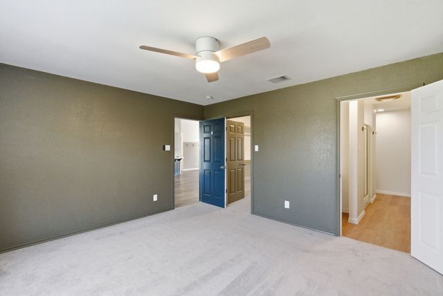 321 E Woody Creek Court, Springtown, TX 76082