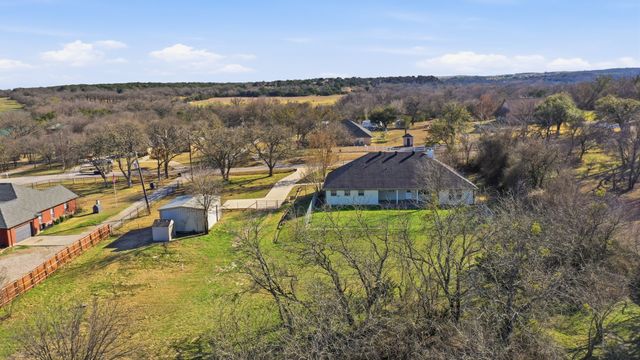 321 E Woody Creek Court, Springtown, TX 76082