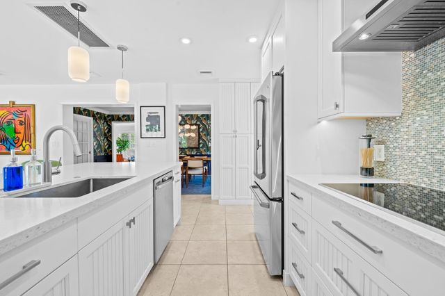 2043 NE 29th Street, Fort Lauderdale, FL 33306