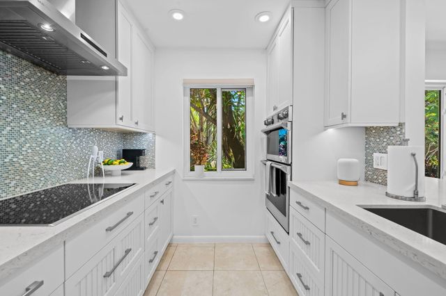 2043 NE 29th Street, Fort Lauderdale, FL 33306
