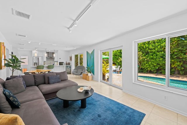 2043 NE 29th Street, Fort Lauderdale, FL 33306