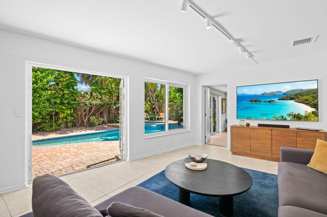 2043 NE 29th Street, Fort Lauderdale, FL 33306