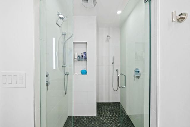 2043 NE 29th Street, Fort Lauderdale, FL 33306