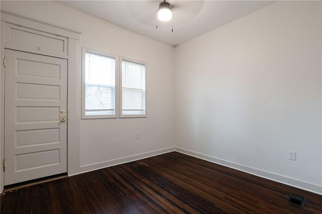 3219 Charlotte Street, Kansas City, MO 64109