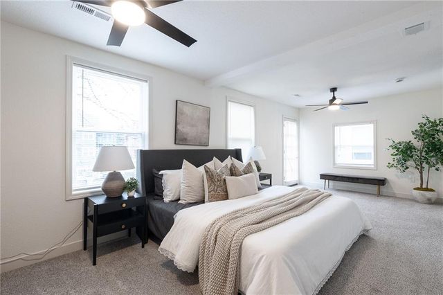 3219 Charlotte Street, Kansas City, MO 64109