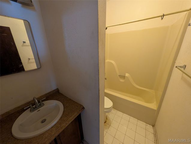 3492 OLD POWDER SPRINGS Road, Montgomery, AL 36116