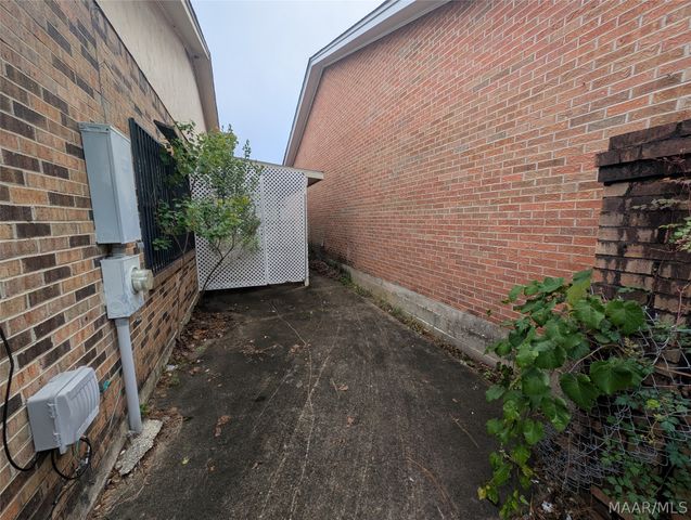 3492 OLD POWDER SPRINGS Road, Montgomery, AL 36116