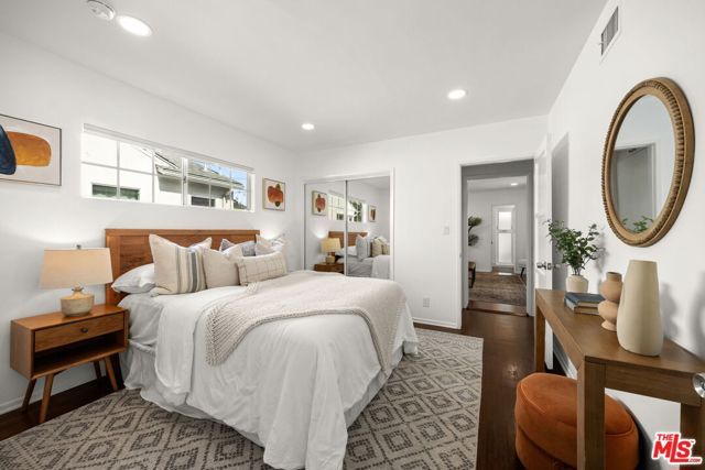 2926 S Bentley Avenue, Los Angeles, CA 90064