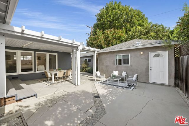 2926 S Bentley Avenue, Los Angeles, CA 90064