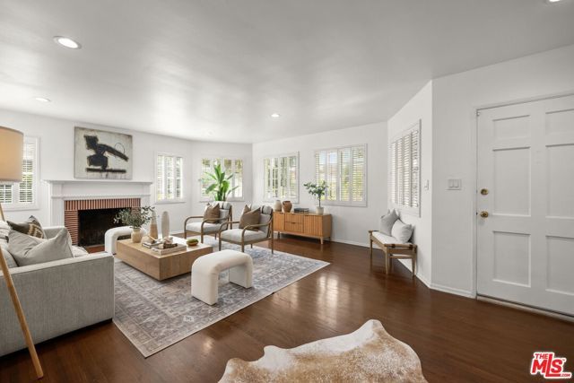 2926 S Bentley Avenue, Los Angeles, CA 90064