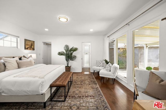 2926 S Bentley Avenue, Los Angeles, CA 90064