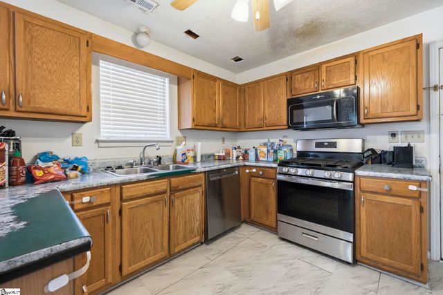 216 Twin Falls Drive, Simpsonville, SC 29680