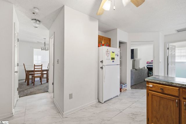 216 Twin Falls Drive, Simpsonville, SC 29680