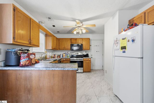 216 Twin Falls Drive, Simpsonville, SC 29680