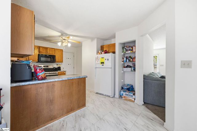 216 Twin Falls Drive, Simpsonville, SC 29680