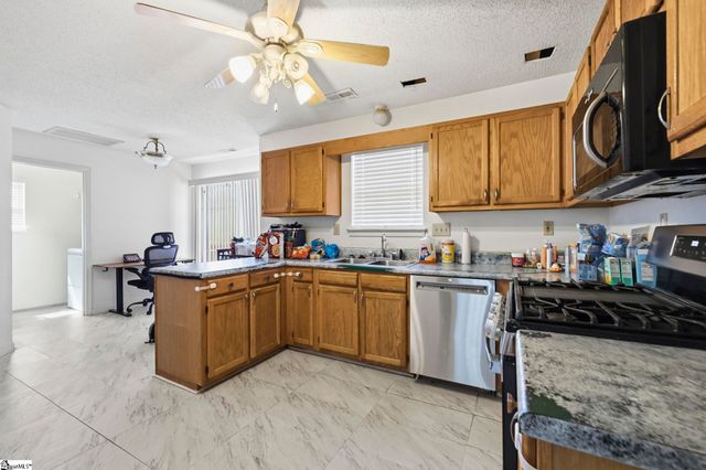 216 Twin Falls Drive, Simpsonville, SC 29680