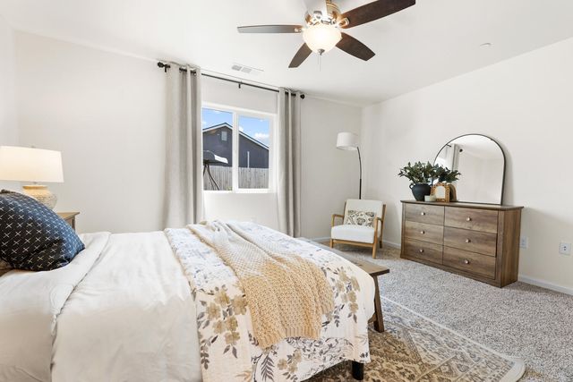 7020 Oriole Avenue, Visalia, CA 93291