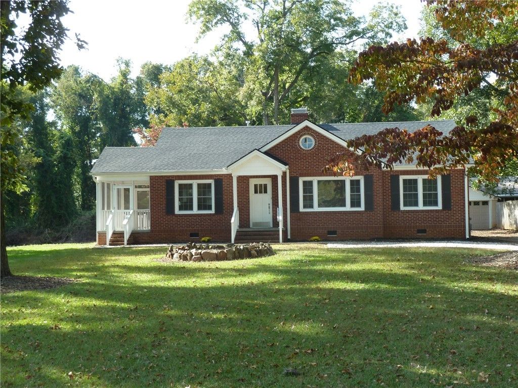 103 Northampton Drive, Seneca, SC 29672