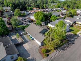 881 Kendall Drive, Grants Pass, OR 97527