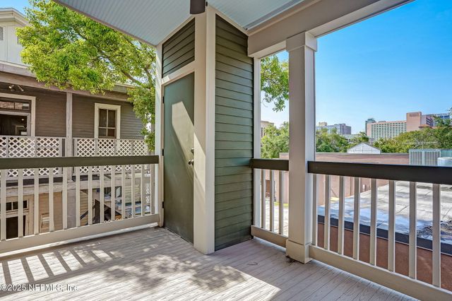 122 E DUVAL Street, Jacksonville, FL 32202