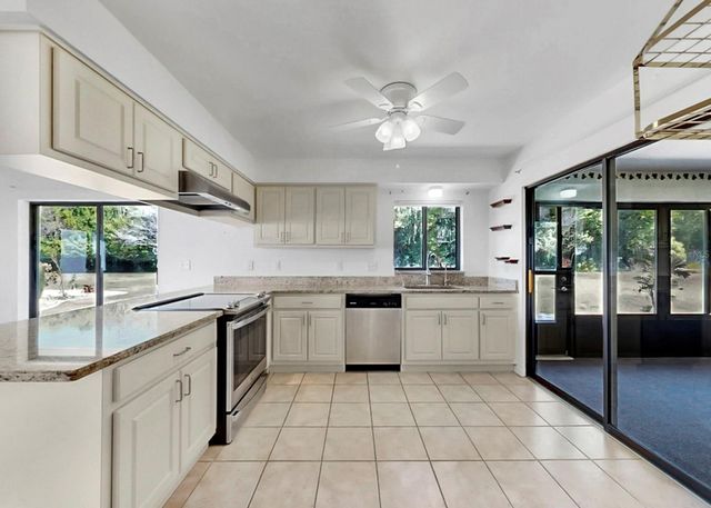 1929 NEW BEDFORD DRIVE, Sun City Center, FL 33573