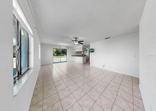 1929 NEW BEDFORD DRIVE, Sun City Center, FL 33573