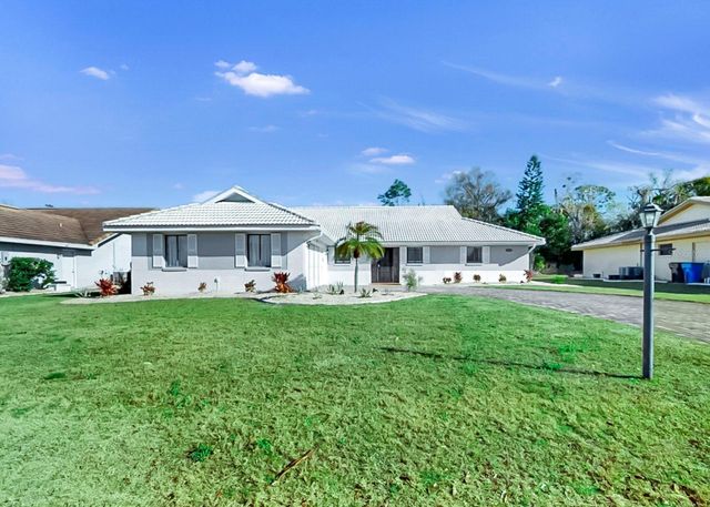 1929 NEW BEDFORD DRIVE, Sun City Center, FL 33573