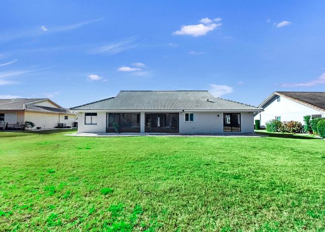 1929 NEW BEDFORD DRIVE, Sun City Center, FL 33573