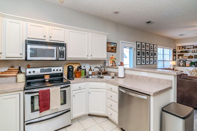 3041 Sewanee Lane, Lexington, KY 40509