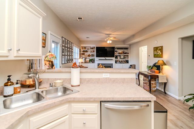 3041 Sewanee Lane, Lexington, KY 40509