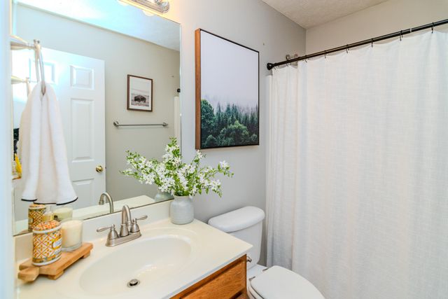 3041 Sewanee Lane, Lexington, KY 40509