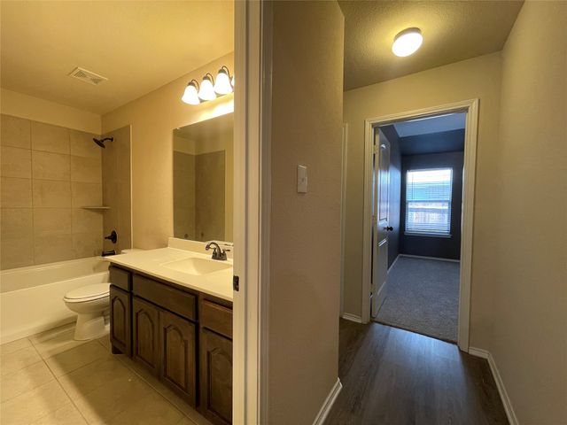 2120 Blakely Court, Fort Worth, TX 76134
