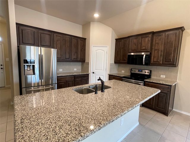 2120 Blakely Court, Fort Worth, TX 76134