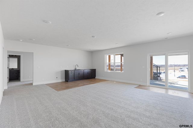 19860 Andresen Street, Omaha, NE 68135