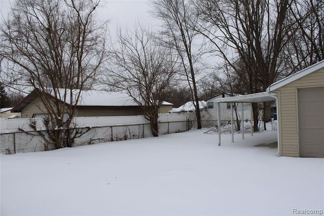 28510 Halecreek Street, Romulus, MI 48174