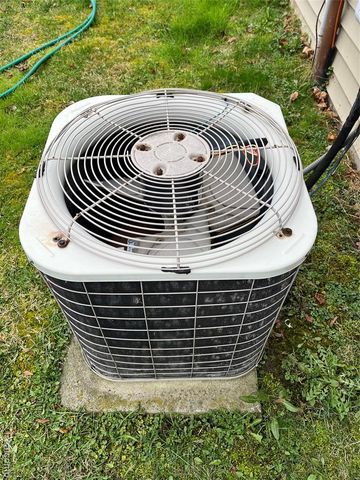 28510 Halecreek Street, Romulus, MI 48174