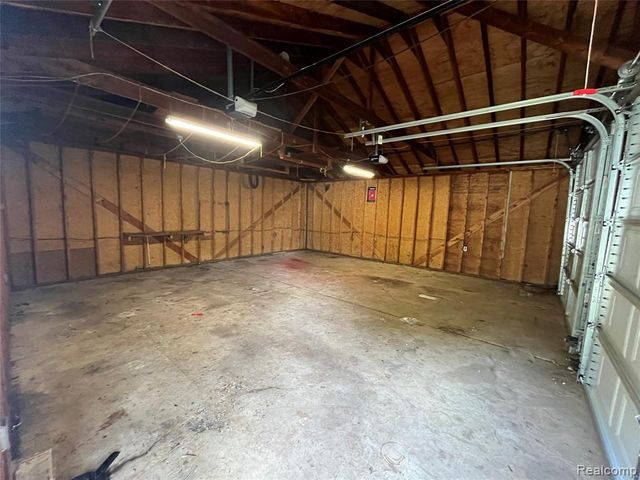 28510 Halecreek Street, Romulus, MI 48174